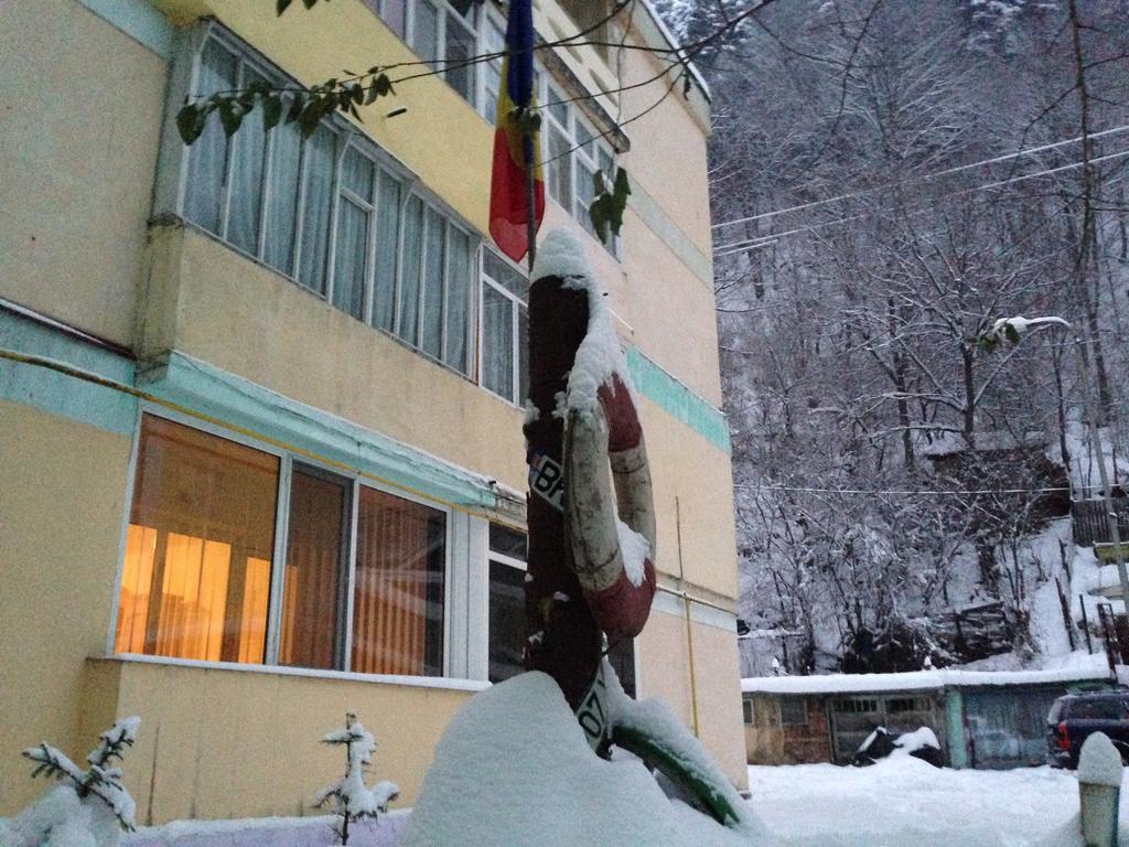 Apartament Slănic-Moldova Exteriör bild